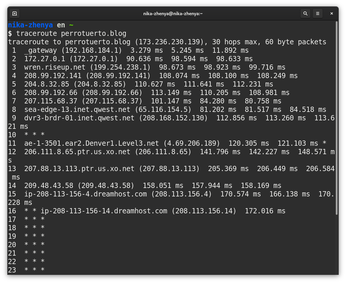 Ejemplo de traceroute donde el tercer paso explicita el tránsito por RiseupVPN.
